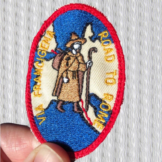 Via Francigena Embroidered Patch, Pilgrim Badge Iron-On/Sew-On, Road to Rome Travel Symbol, Medieval Pilgrimage Gift, W 4,9 cm x H 7 cm