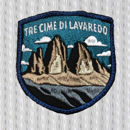 Toppa Ricamata “Tre Cime di Lavaredo” – Patch Dolomiti, Emblema Montagna, Souvenir Italia, Applicazione Termoadesiva per Zaini e Giacche