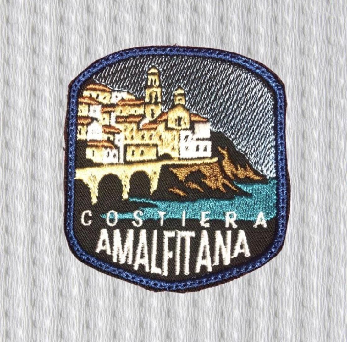 Costiera Amalfitana Embroidered Patch – Amalfi Coast Italy Scenic Travel Patch - 6,6 w cm x 7,9 cm height