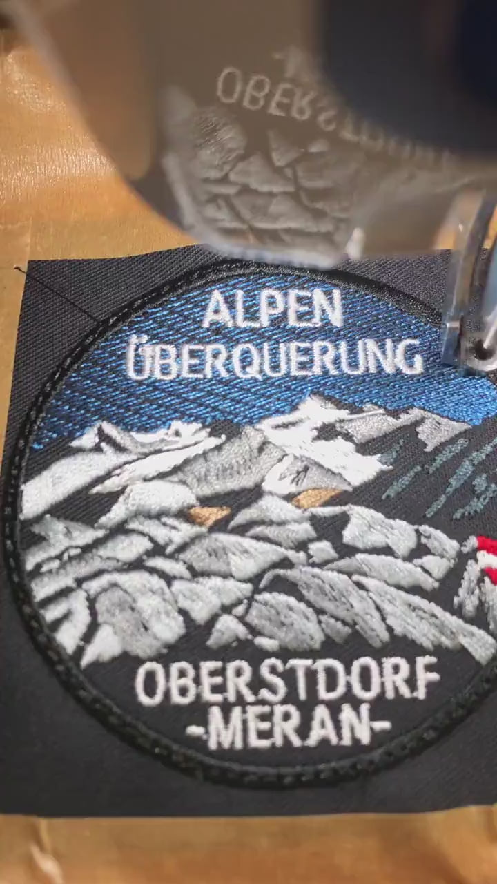 Oberstdorf Meran Embroidered Patch – Alpenüberquerung – Similaun Mountain – Alpine Hiking Souvenir – 80 mm